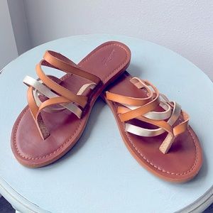 Universal Thread Sandals